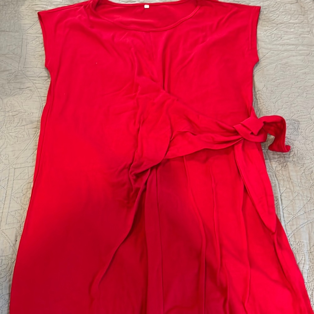 Red tie wait T-shirt dress